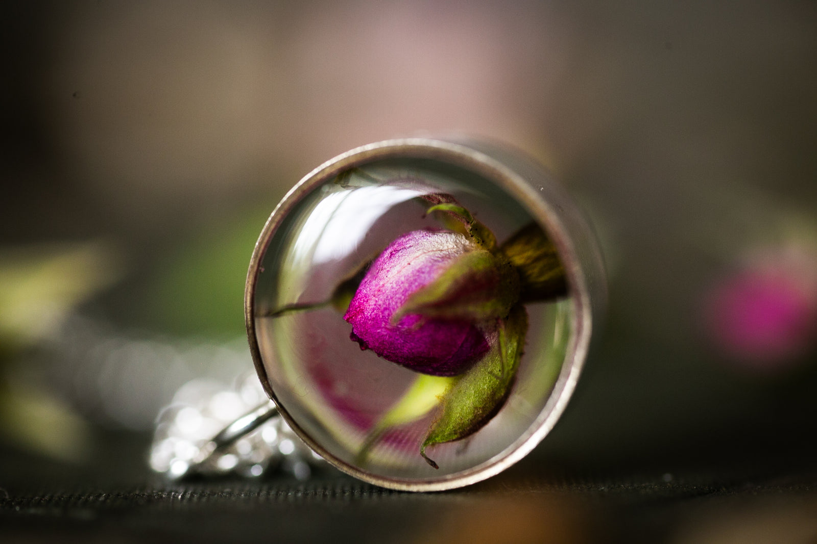 Resin botanical jewellery