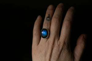 Flashy blue Labradorite ring