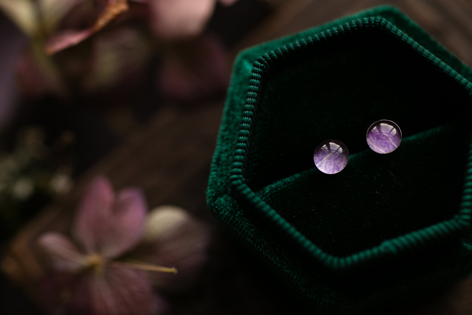 Lilac Hydrangea petal studs