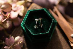 Lilac Hydrangea petal studs