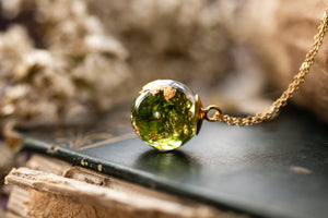 Forest moss droplet necklace with gold leaf
