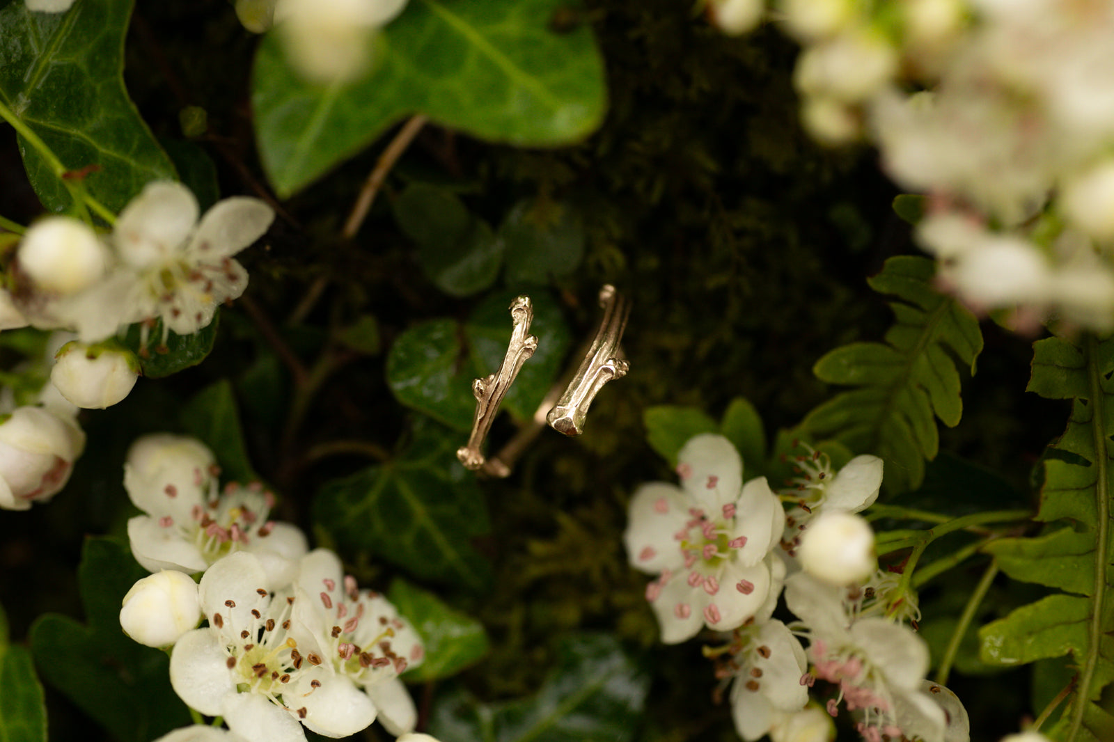 9ct gold Hawthorne twig ring ~ For Hope, New Beginnings & Fertility