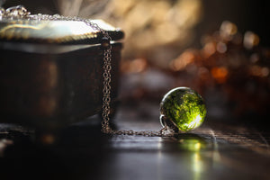 Forest moss droplet necklace